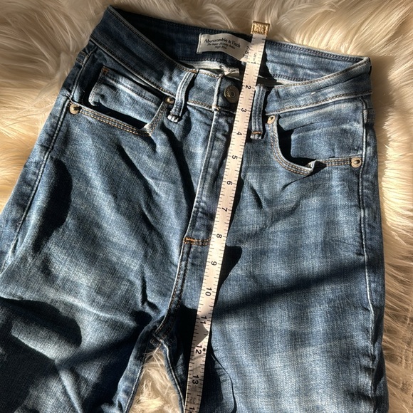 A b e r c r o m b i e & F i t c h • Curve love super skinny ankle high rise jean - Picture 5 of 5